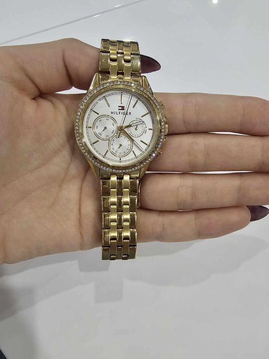 Дамски часовник Tommy Hilfiger