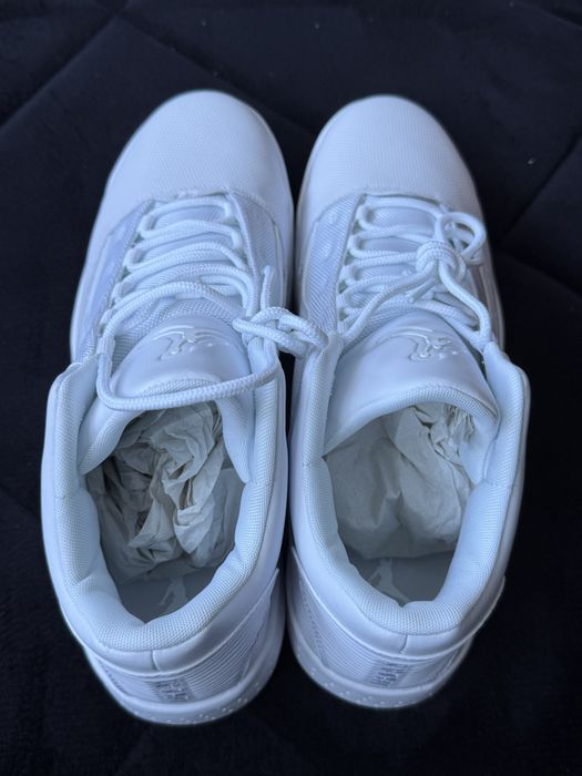 Jordan Max Aura 2 White