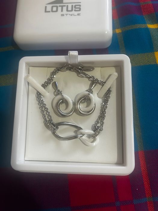 Lotus style - обеци и гривна стомана