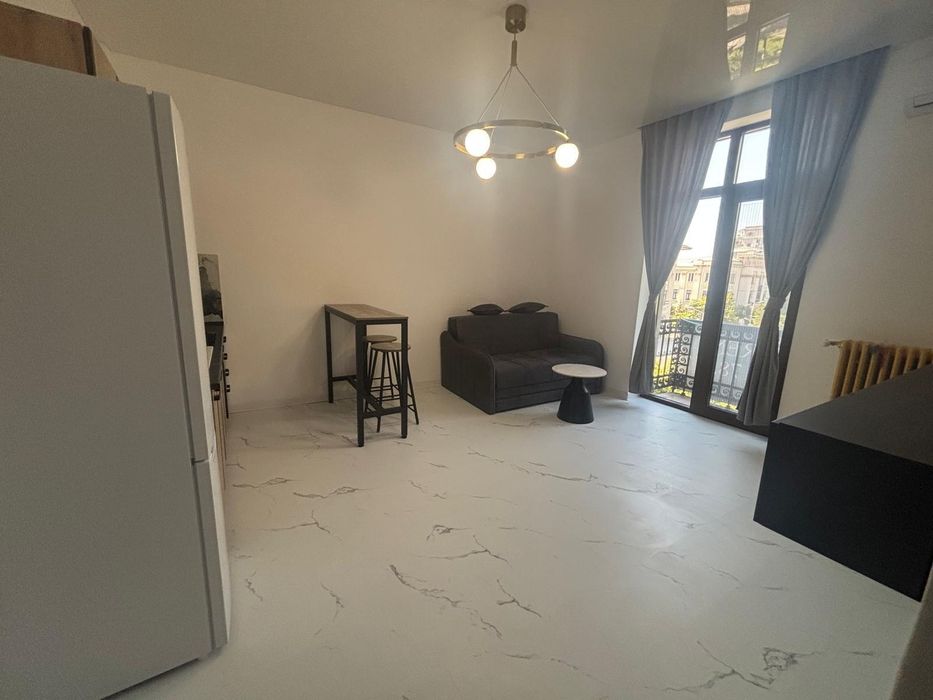 Rent/Închiriere Apartament 2 camere ultracentral, 52 m² – Bulevardul Regina Elisabeta 44 — fotografia 1