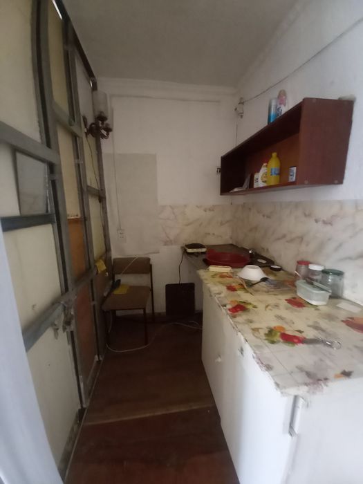 Сдам комнату район ДБС,вода в комнате