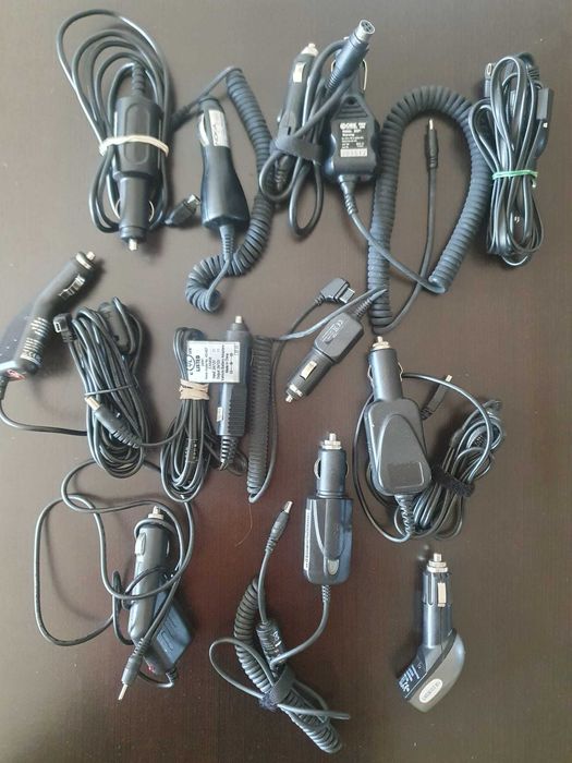 Incarcatoare Sony- auto 9,5V / camera AV 8,4V