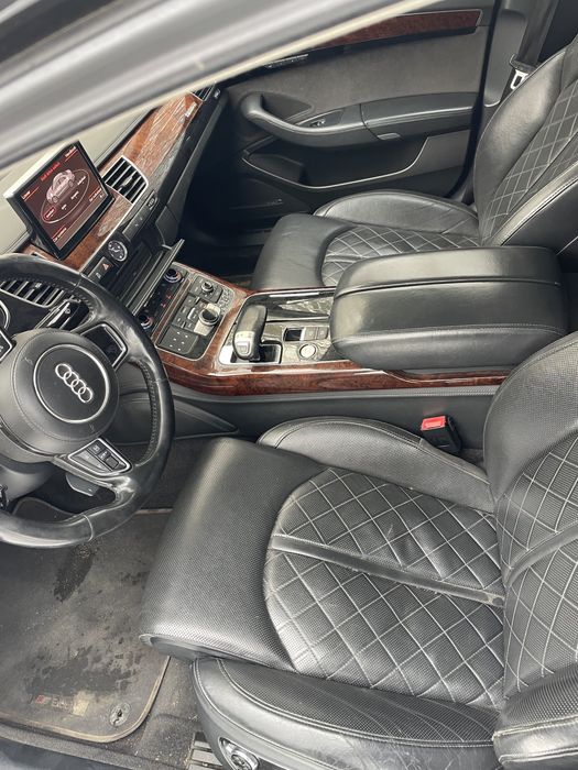 Продава си Ауди А8 Д4