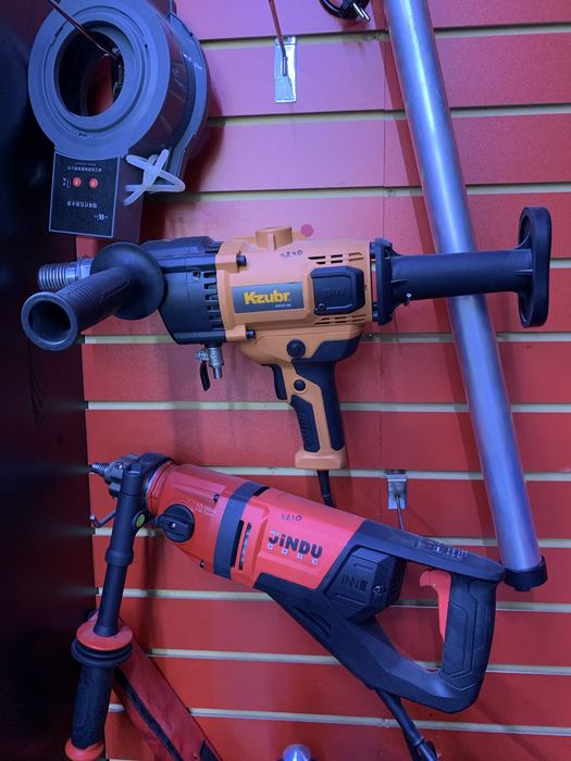 Станок для бурения стены