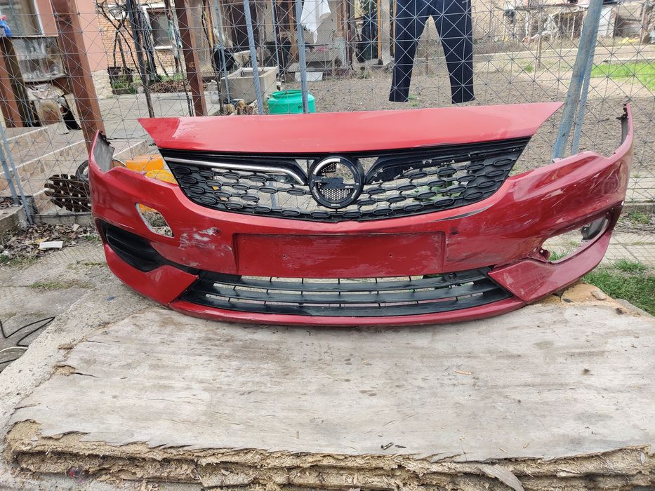 Предна броня със решетка за Opel Astra kombi 2017 г