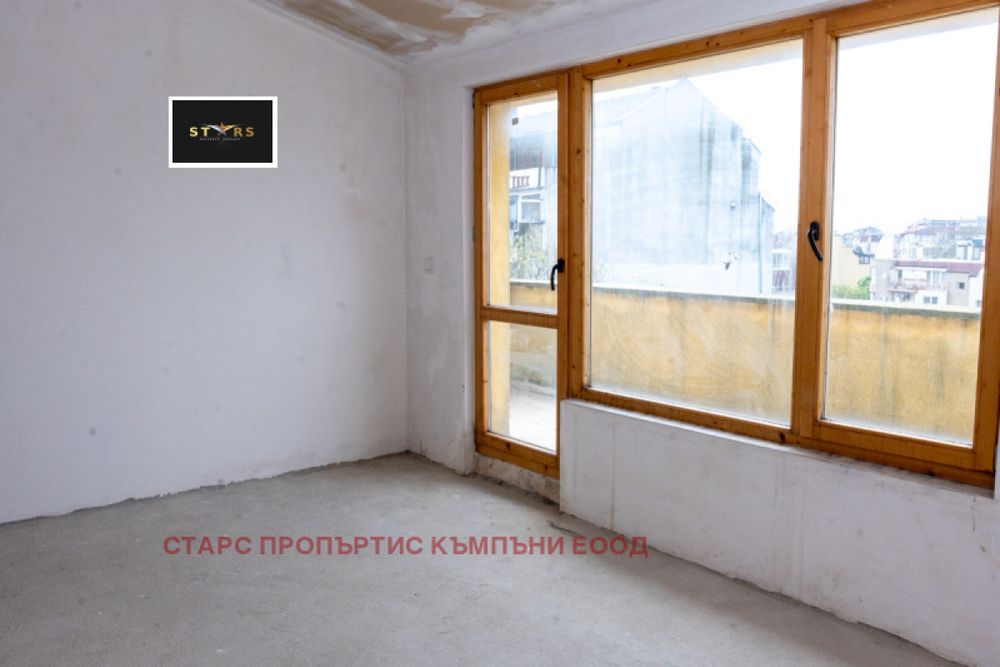 Продажба 3-стаен гр. Варна - Център 126m²