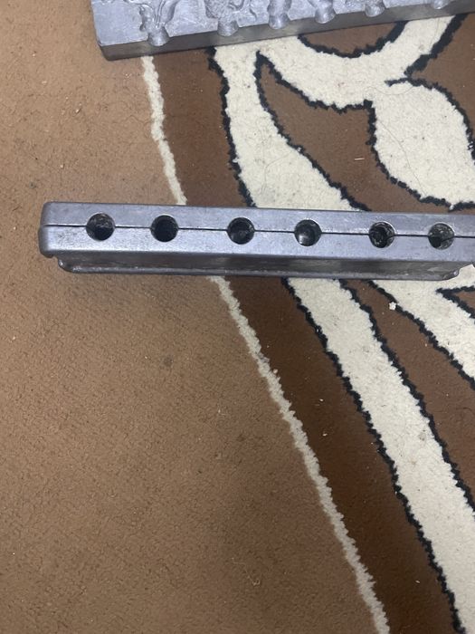 Калып қораз конфет істейтін