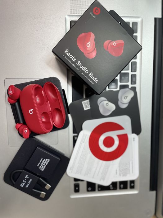 Casti Beats Studio Buds Red Edition