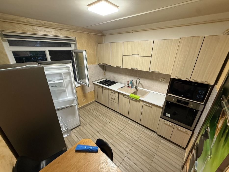 Apartament de închiriat