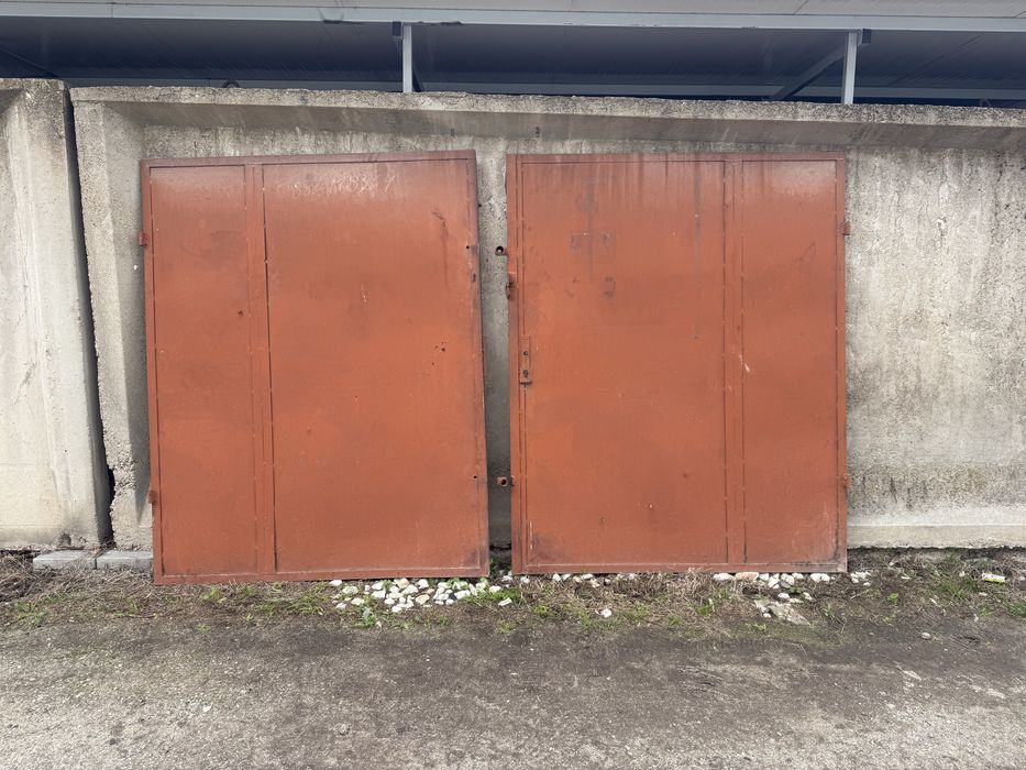 Метална гаражна , плъзгаща и единична врата