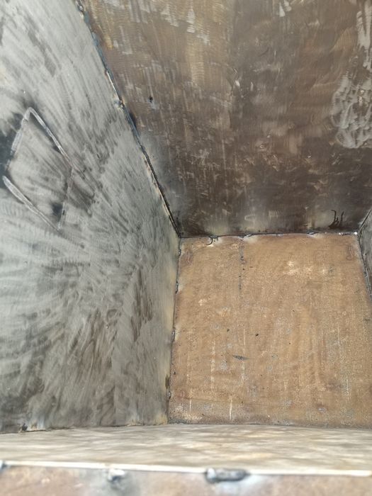 Мусорный контейнер