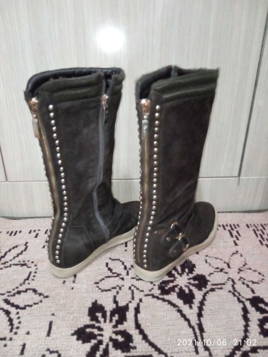 Замшевые сапоги, размер 37.