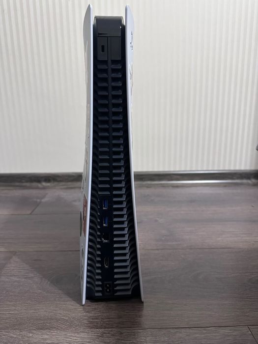 Продам PS5 в идеальном состоянии