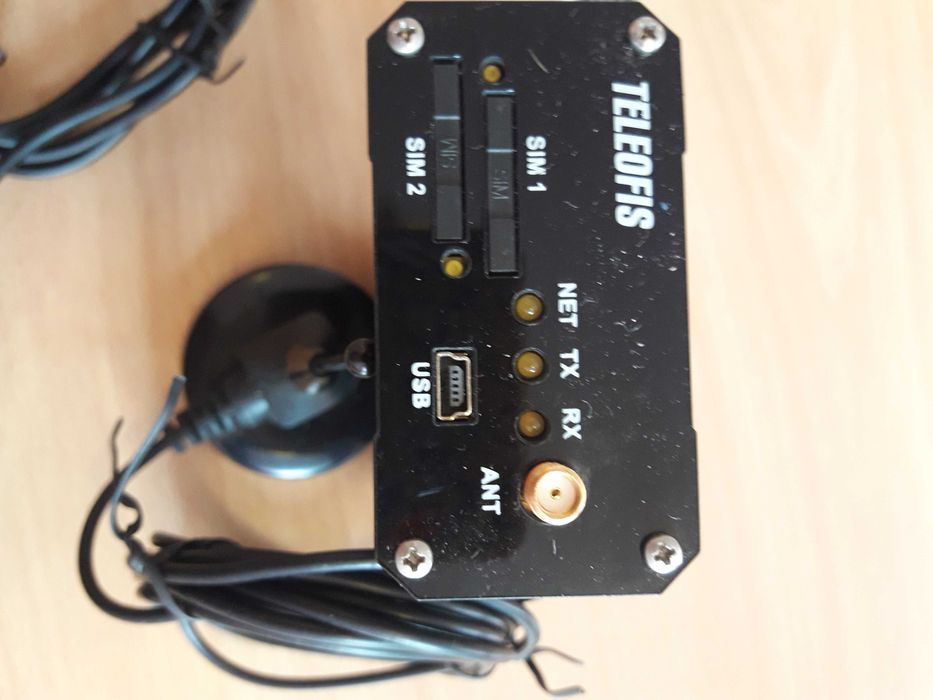 Модем для передачи данных TELEOFIS WRX700-R4