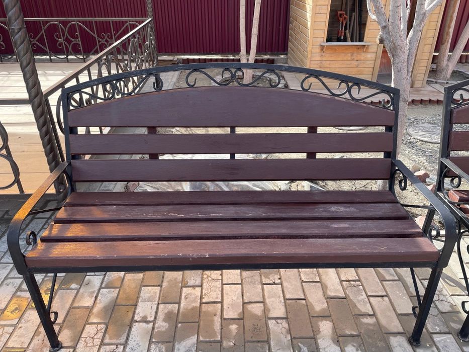 Скамейки уличные.