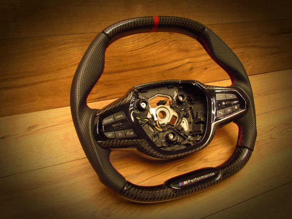 Volan Carbon BMW seria 5 G30/G31, 6 G32, 7 G11/G12