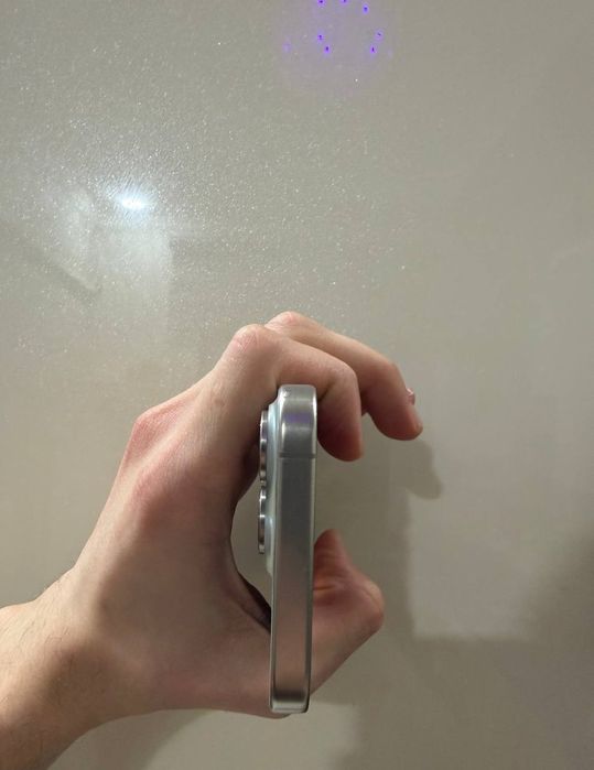 Model: Iphone 15 pro