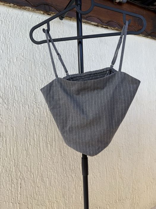 Елегантен топ с леки раета