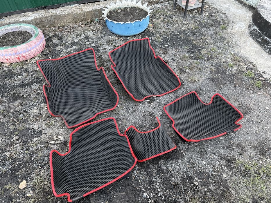 Продам ева полики мазда кронус