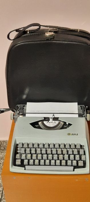 Mașină de scris Consul 231.2