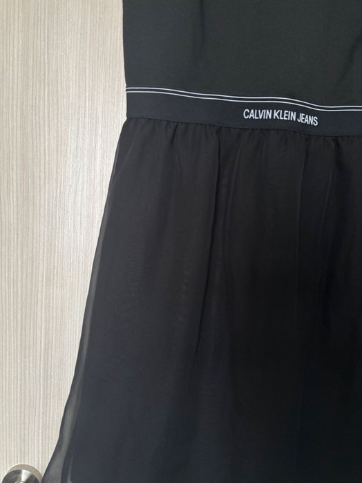 Рокля с изрязан гръб - Calvin Klein