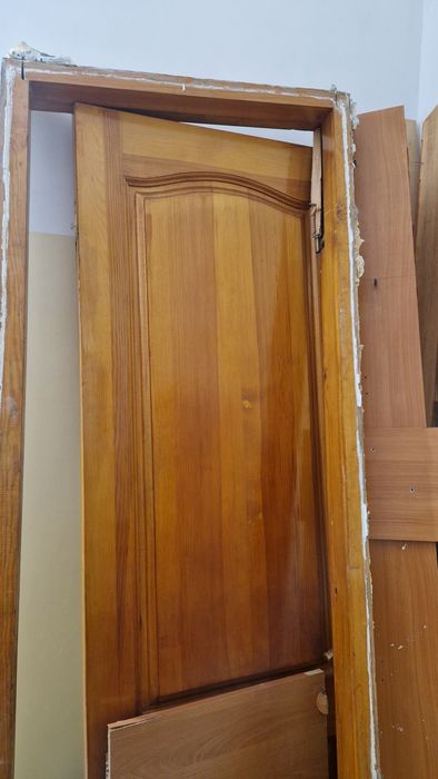 Двери деревянные