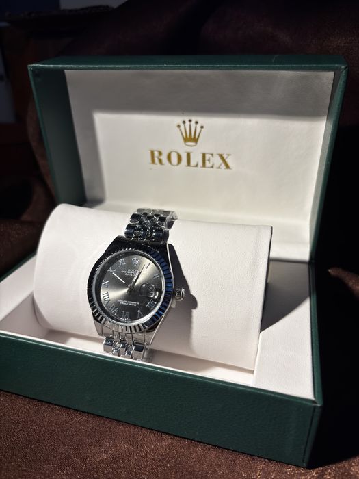 Ceas De lux  cadran negru