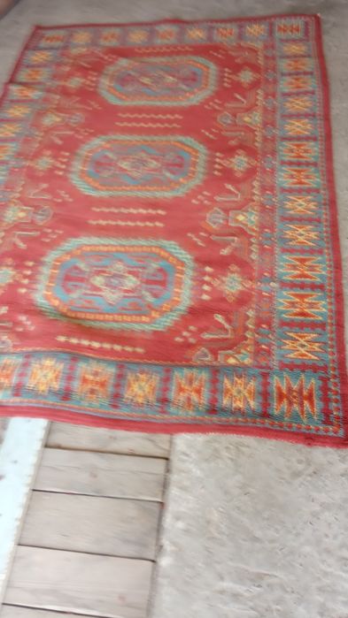 Продам ковры и дорожки