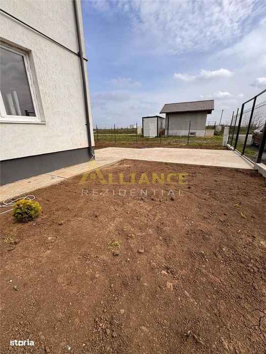 - Casa gata de mutare - 4 camere 3 bai + Pod