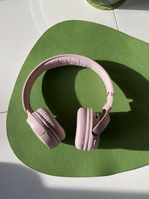 Casti wireless on earJBL 500 BT
