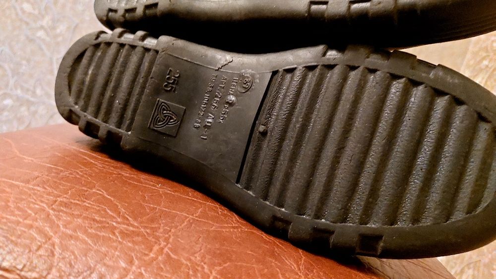 Резиновые сапоги