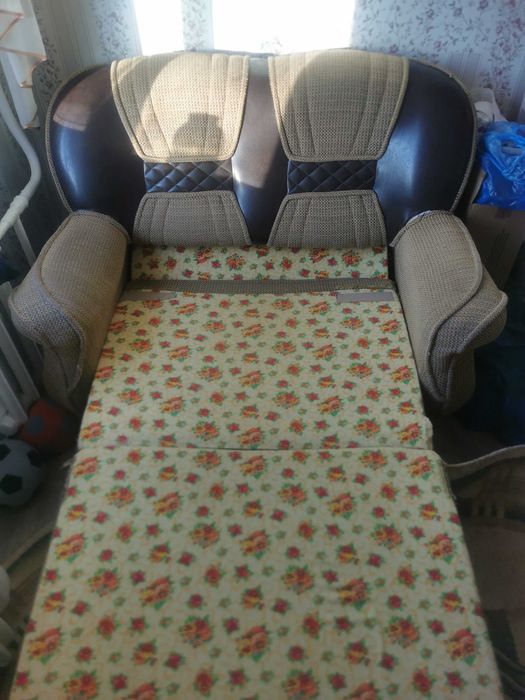 Продам хороший диван