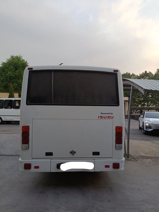 Isuzu avtobus sotiladi yili 2018