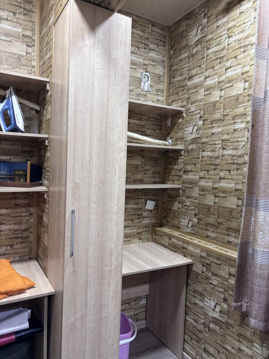 Письменный стол со шкафом