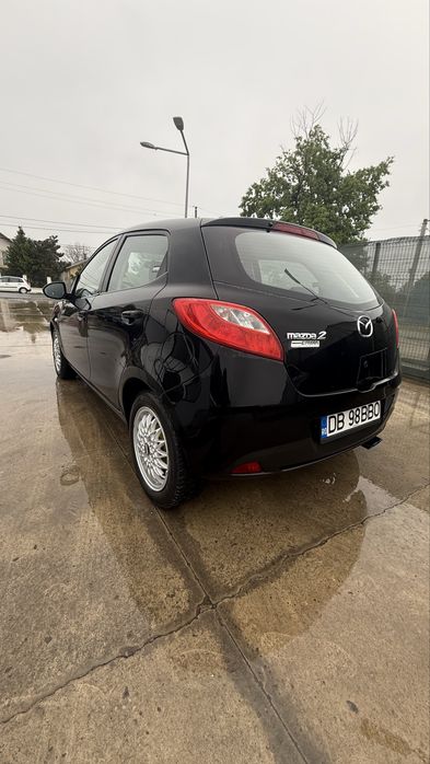 Vand mazda 2 1.3 benzina