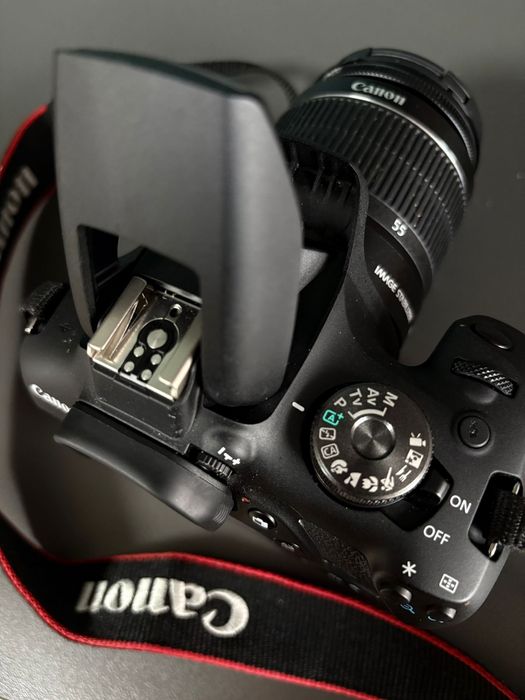 Canon EOS 2000D+ obievtiv Canon EF-S 18-55mm IS  II