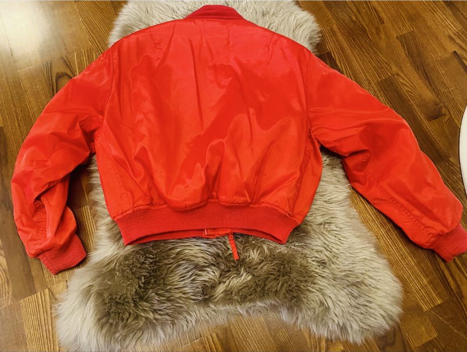 Geaca bomber rosie din fas