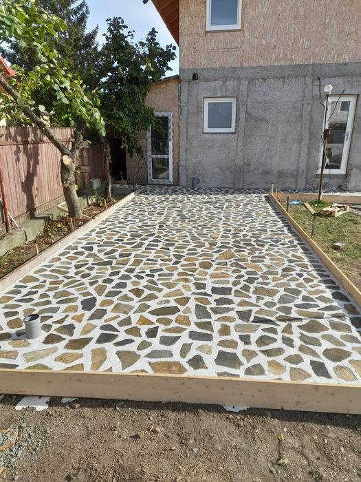 Pavaje cu piatră naturală