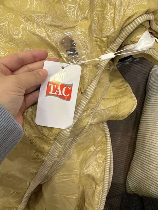 Продам новые одеяла 2шт