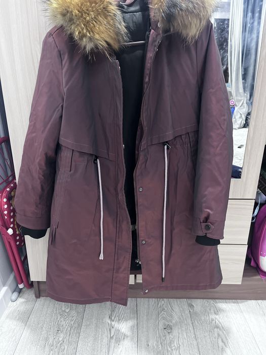 Зимняя парка 42–44 натуральный мех, состояние отличное, цена низкая