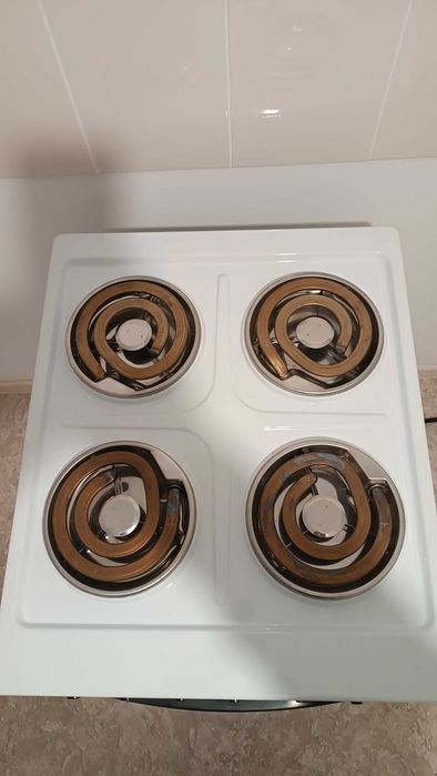 Продам кухонную плиту "Мечта"