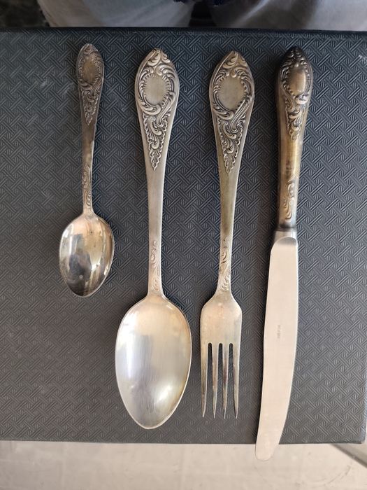 Руски прибори за хранене 24 части зид