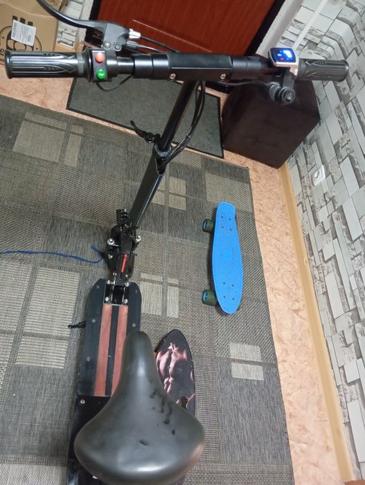 Продам электросамокат