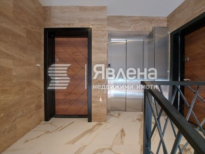 Продава се Четиристаен апартамент в Пловдив, Христо Смирненски - 109 кв.м за 1424 €/кв.м - Снимка #1