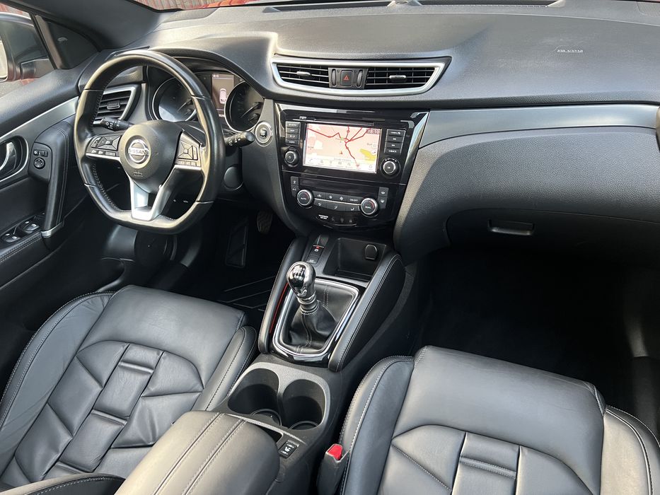 Nissan Qashqai / Tekna Plus / LED / 1,5 Dci / Panoramic / Distronic/ BOSE/   Top