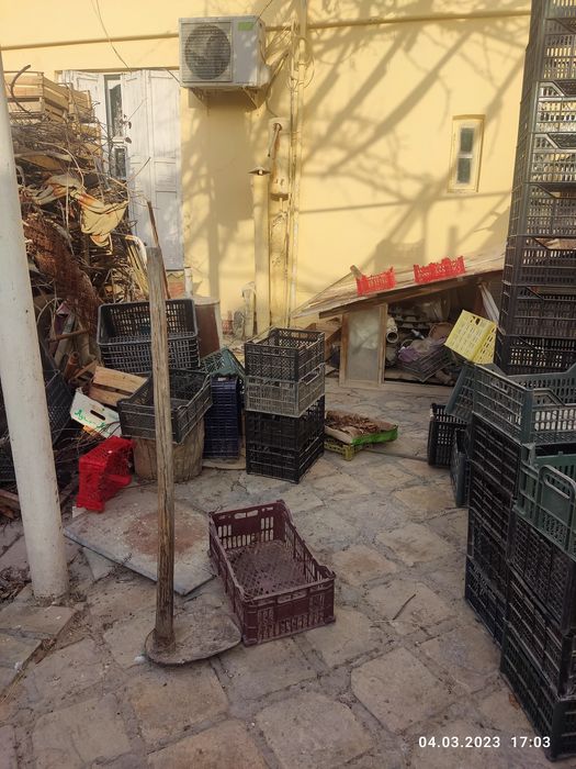 Ящики пластмассовые и деревянные