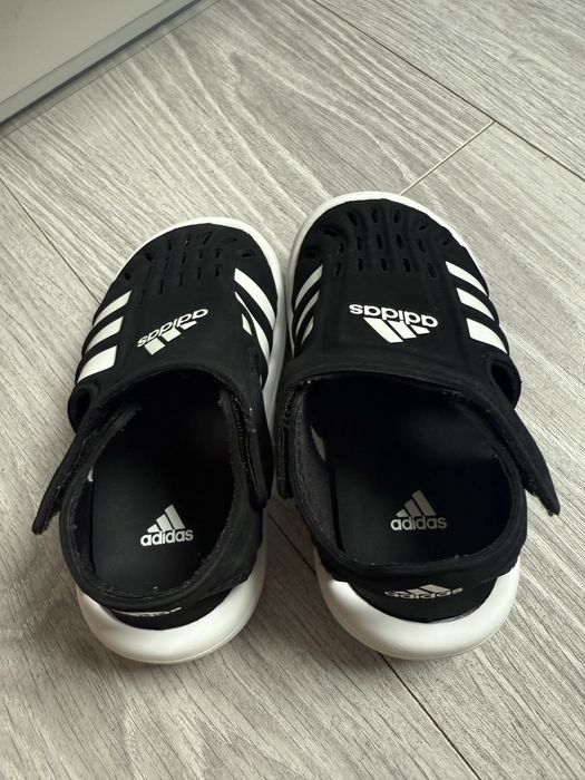 Sandale Adidas marime 23
