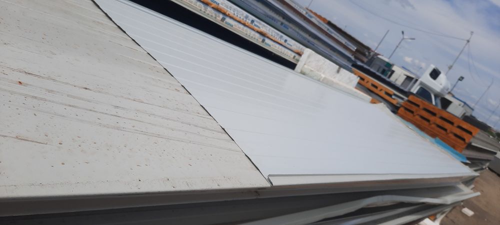 Vând tabla de 0.6mm