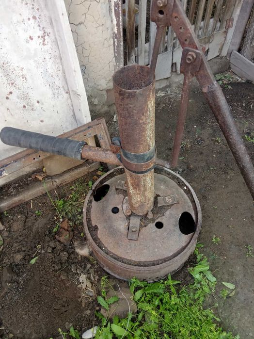 насос для скважины ручной металлический