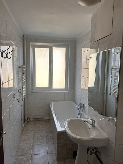 Apartament decomandat 3 camere